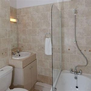 Quadruple Room Bath